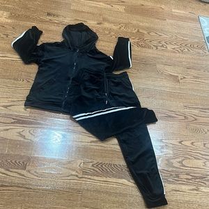 Set hoodie and pants size L new velvet women